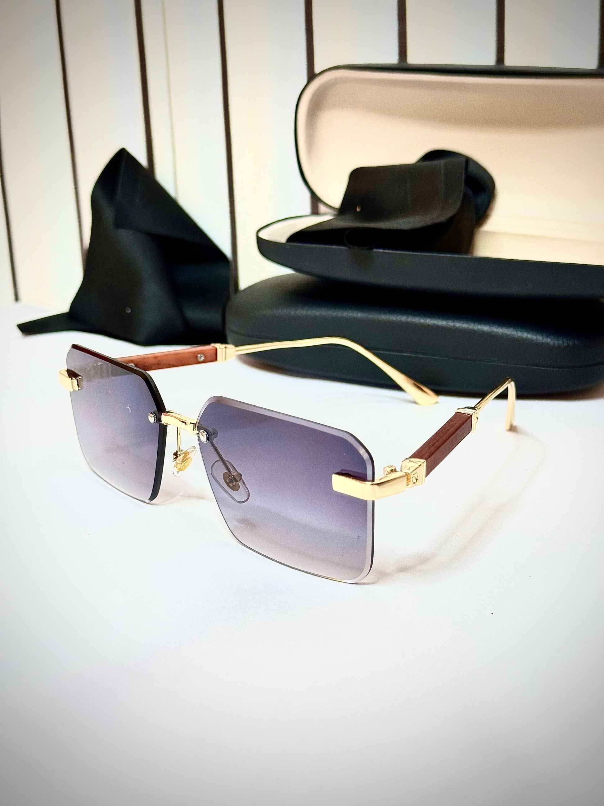 Aura Wod X Shades